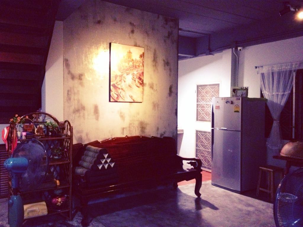 Mon Lodge & Yoga Donmueang Bangkok Luaran gambar