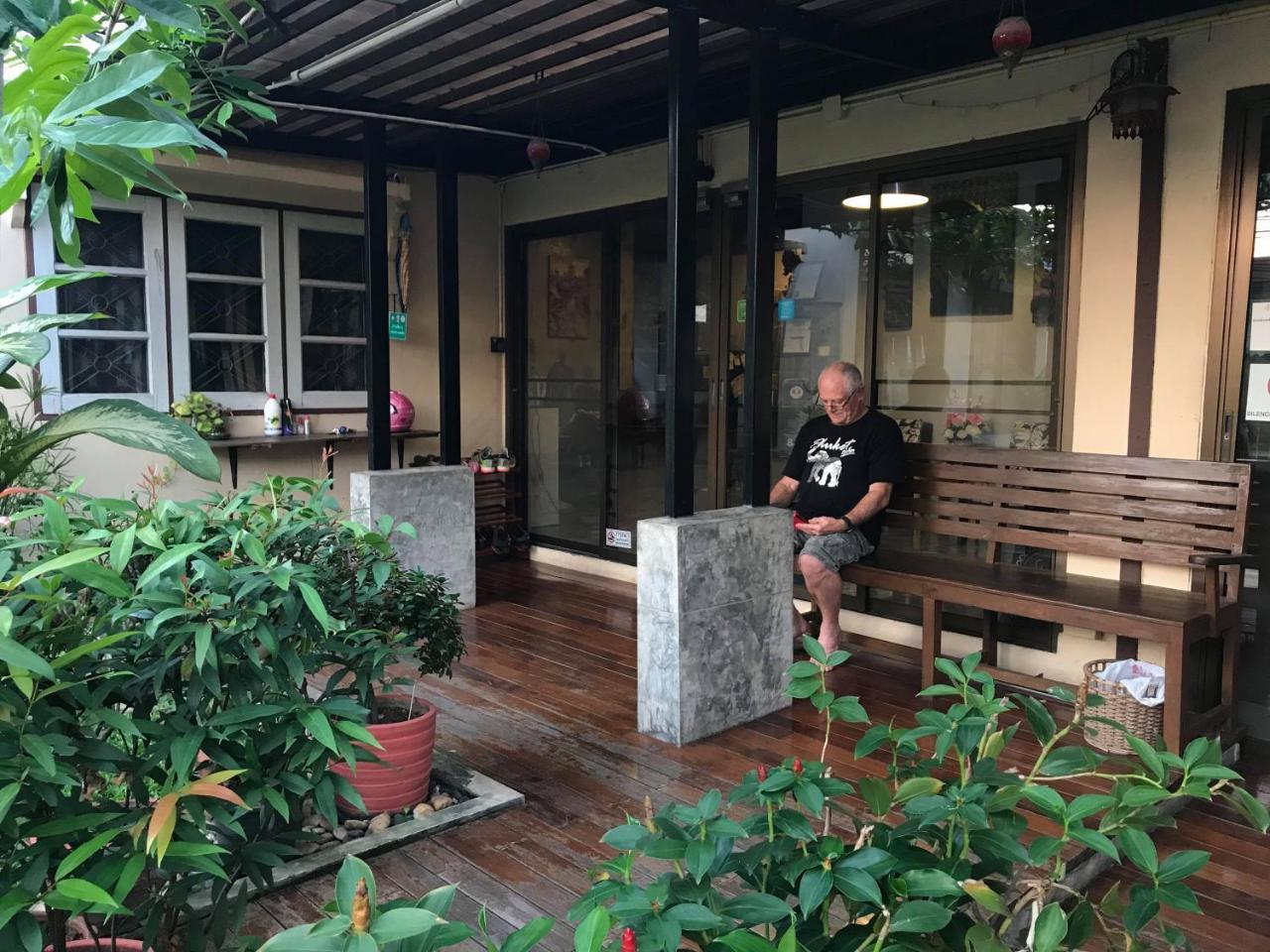 Mon Lodge & Yoga Donmueang Bangkok Luaran gambar