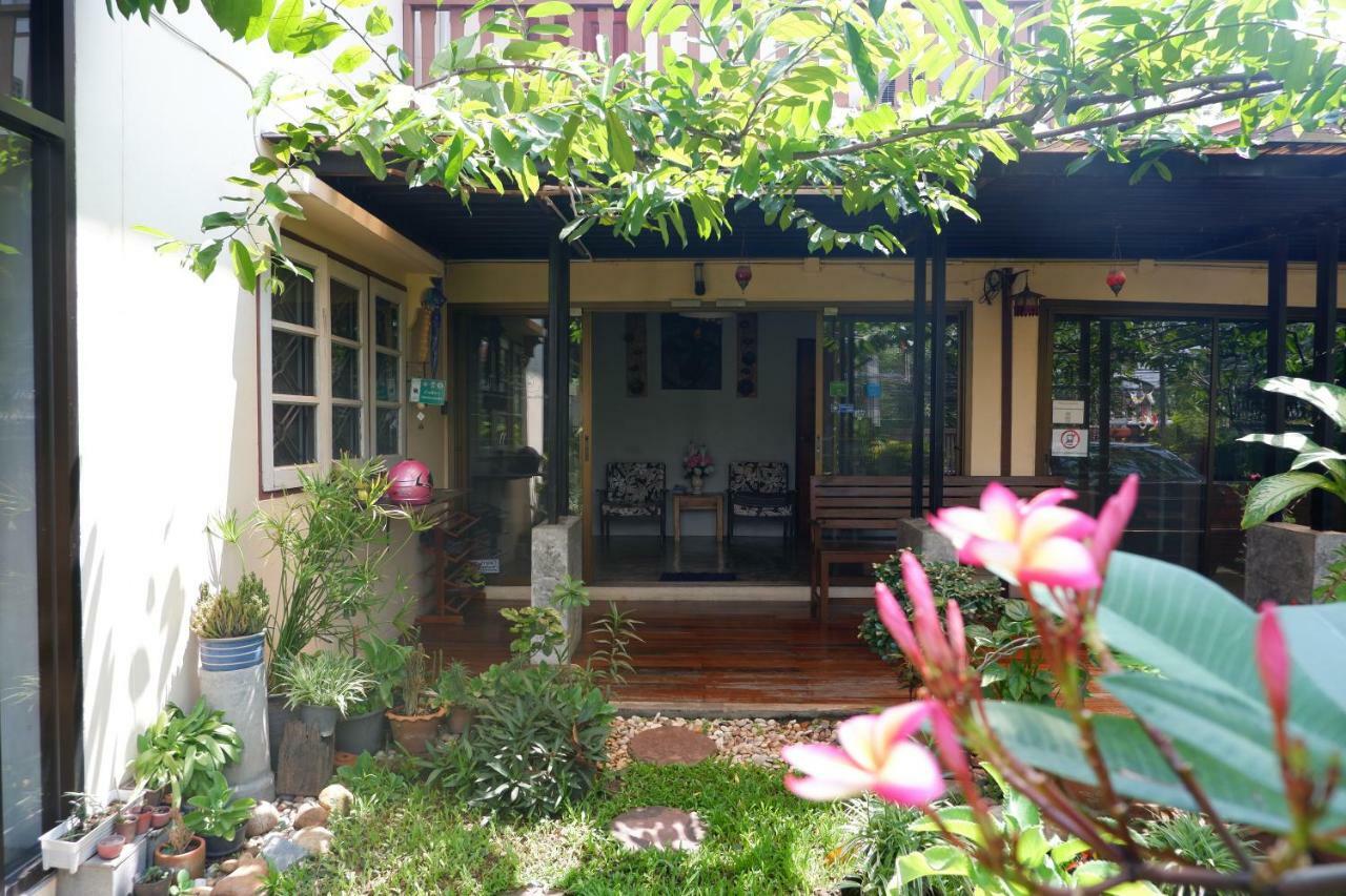 Mon Lodge & Yoga Donmueang Bangkok Luaran gambar